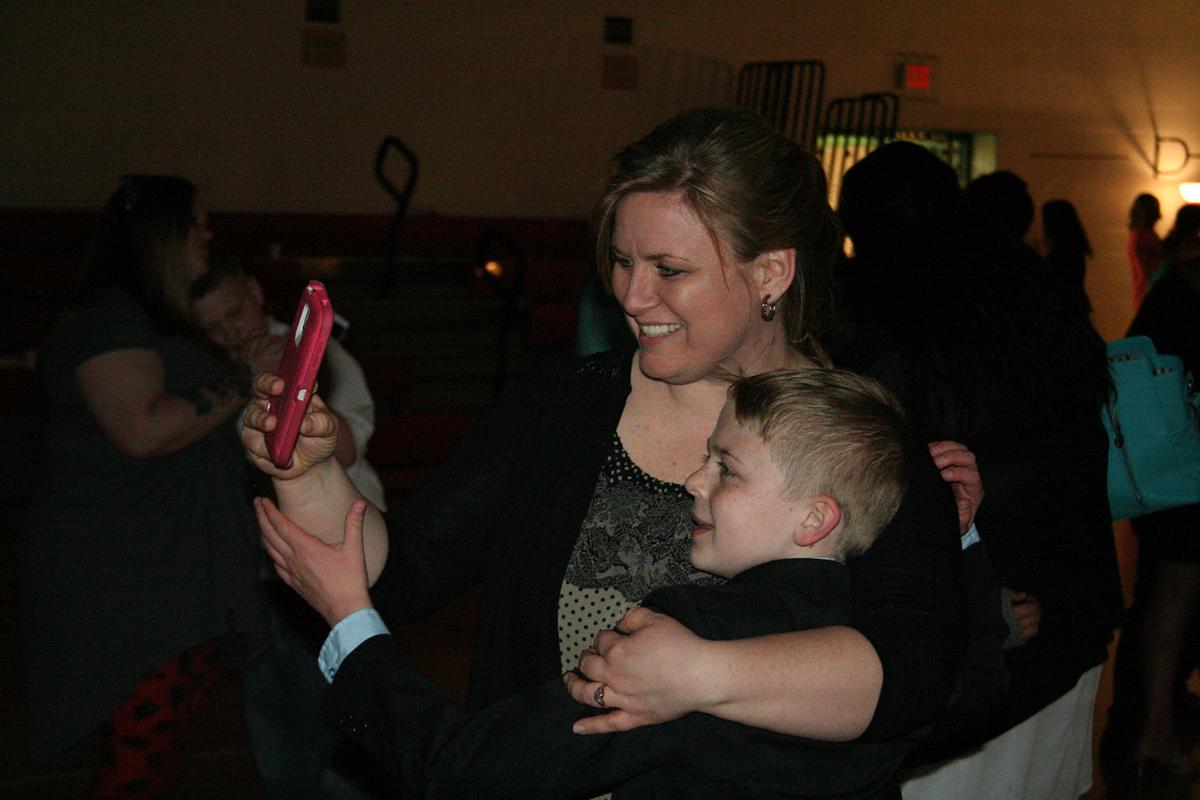 013002 SCN mom prom.gif.jpg