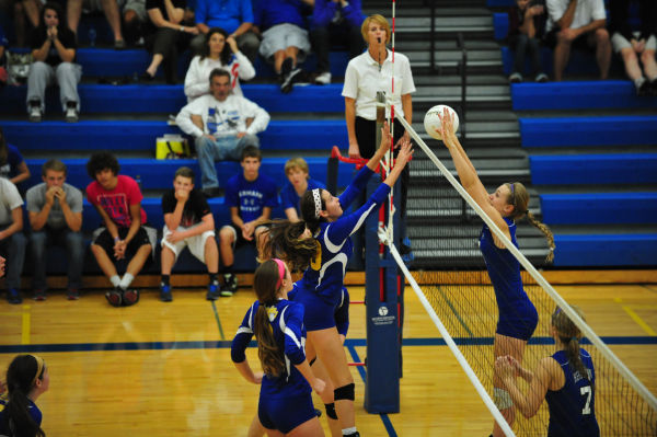043HerTnyThuVB13.jpg