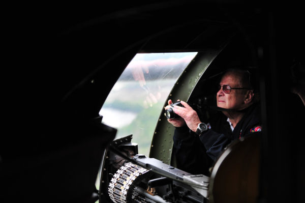 039B17MediaFlight14.jpg
