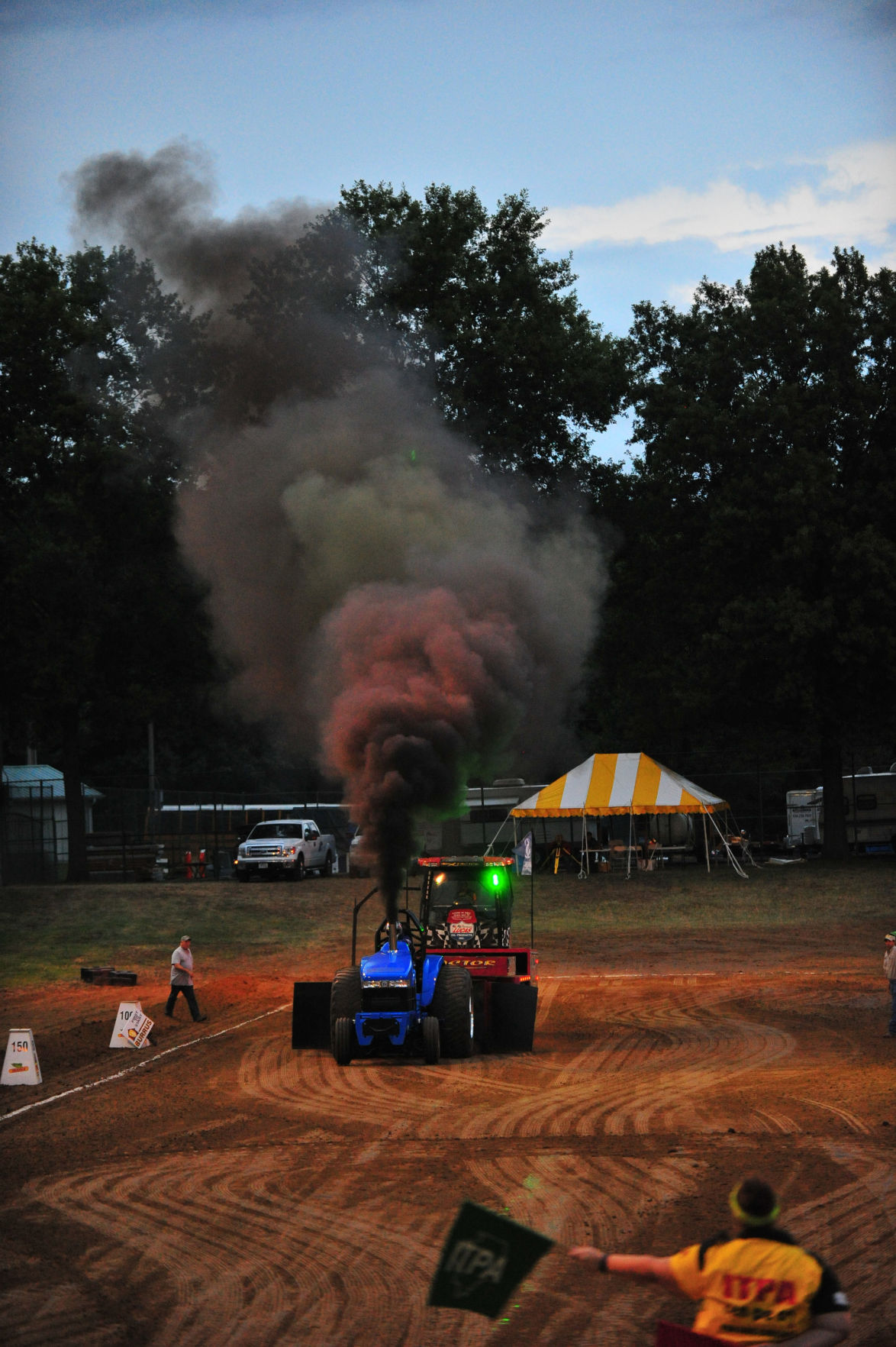 054SatNtTractor17.jpg
