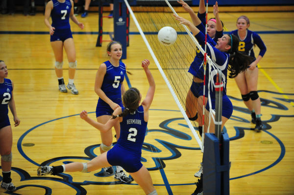 027HerTnyThuVB13.jpg