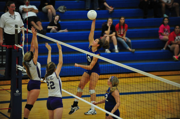 033HerTnyThuVB13.jpg