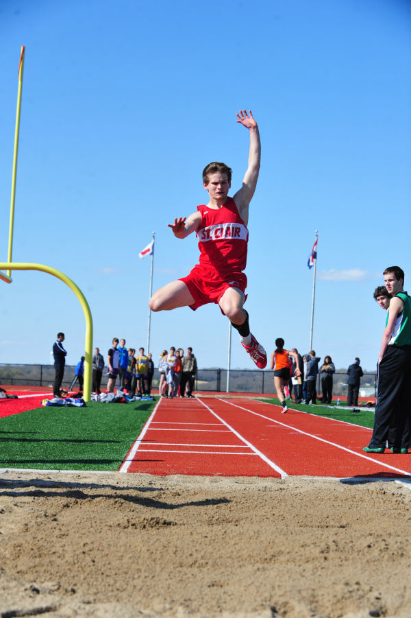 060UniRelaysB14.jpg