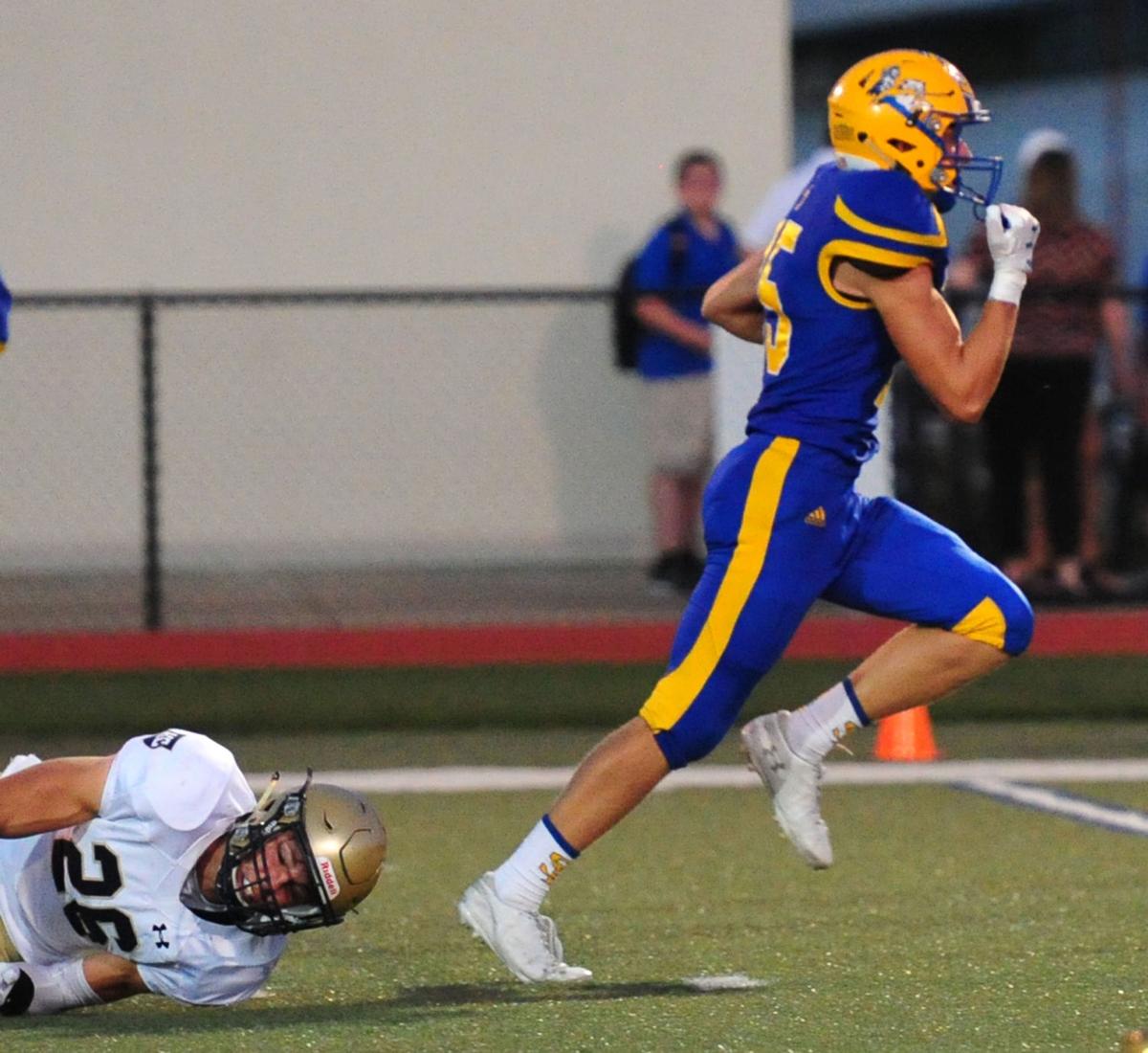Week 5 Football Helias 47 Borgia 7 Sports Emissourian Com