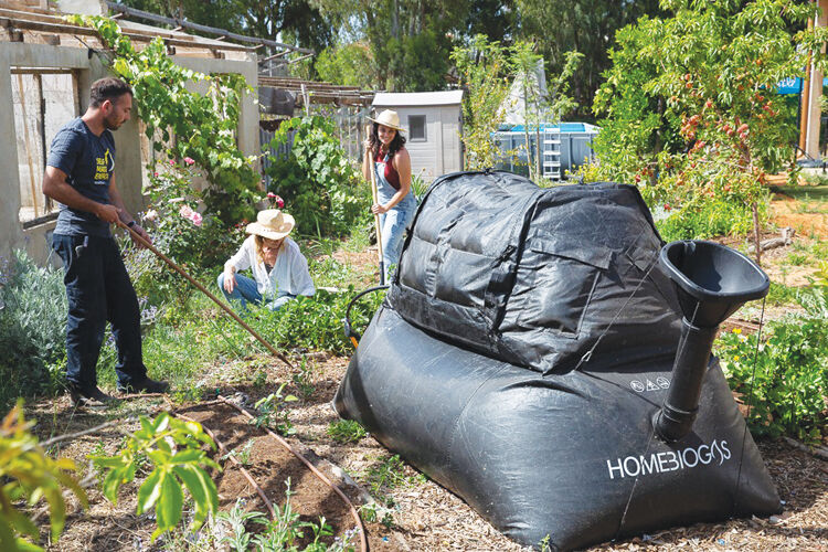 How is HomeBiogas Different From Composting?