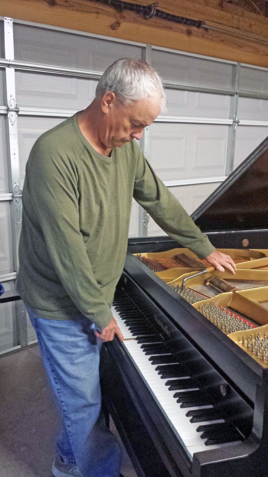piano tuner jobs