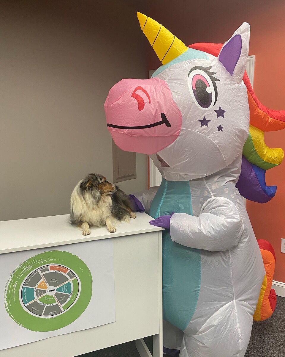 Unicorn brings joy to Athens | | enewscourier.com