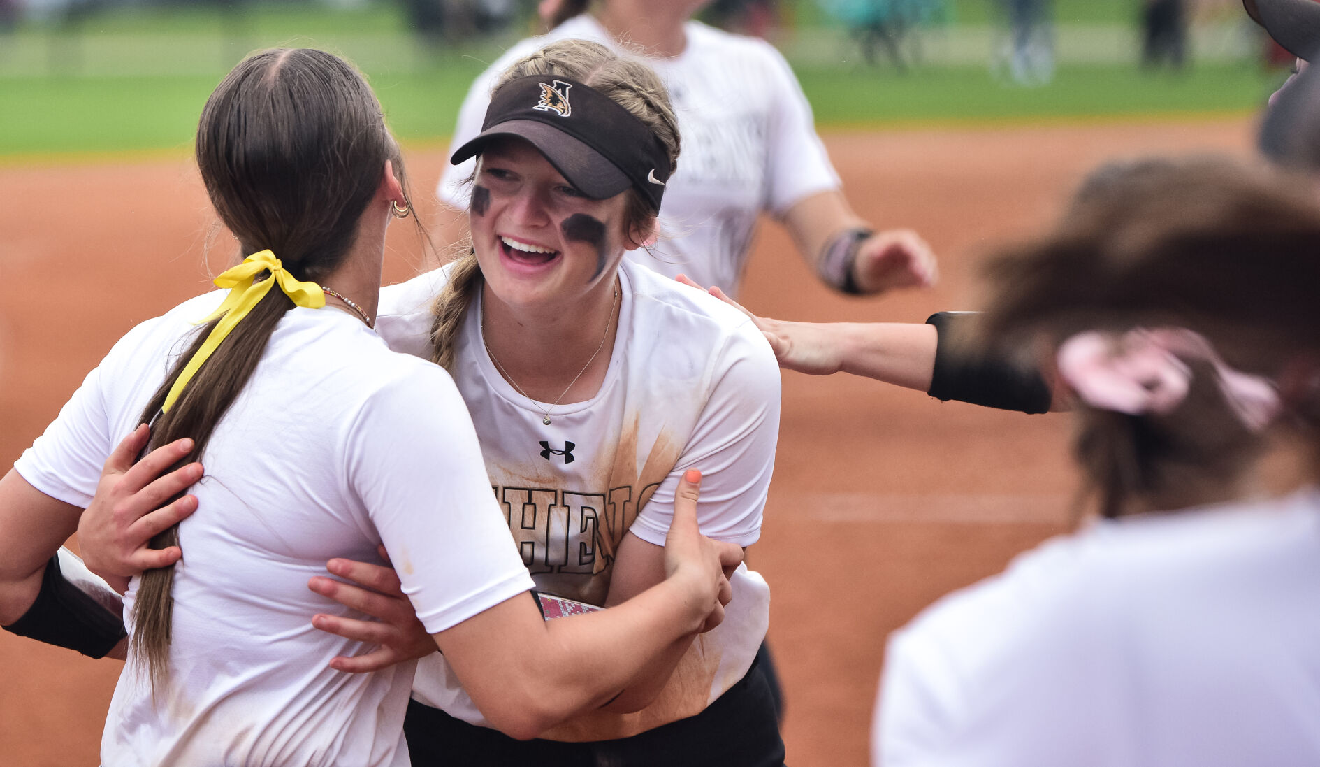 Athens Softball Inches Towards 6A Title with Dominant Day 1 Display, One Step Closer to Blue Map Glory