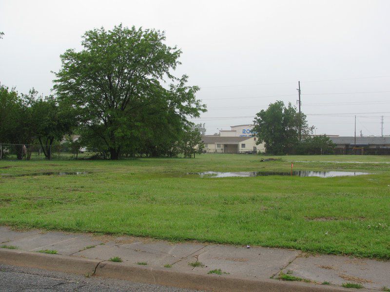 Developer to discuss Lahoma Courts with city commission Local News