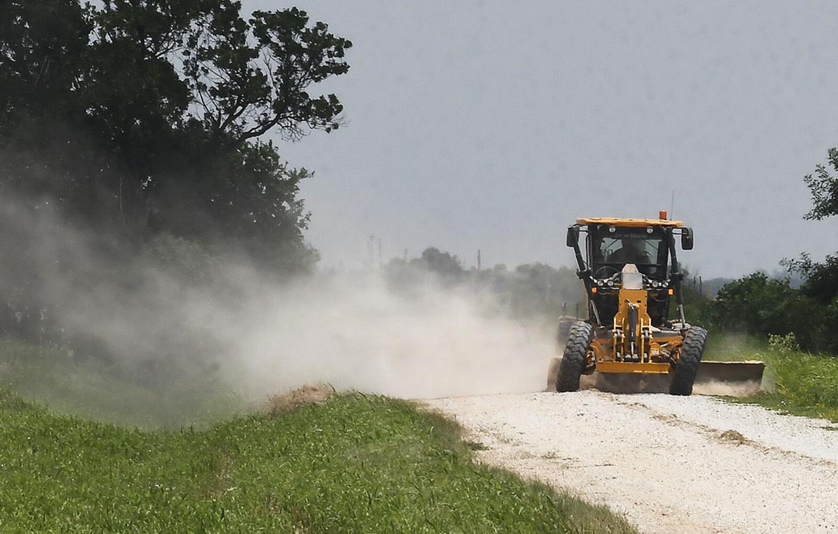 Road grader