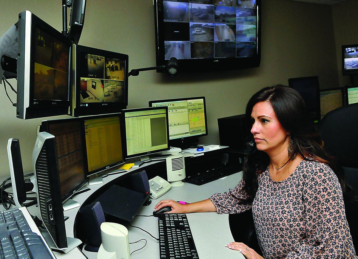911 multitasking: Call center dispatchers are recognized ...