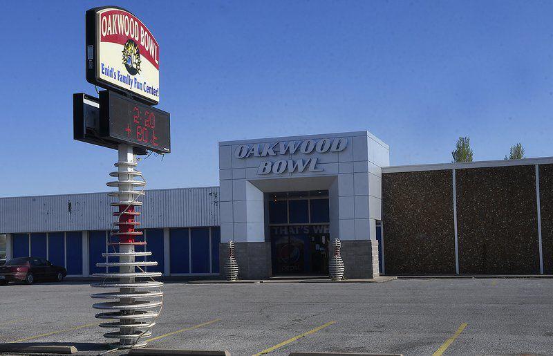 Oakwood Bowl Sprucing Up During Pandemic Shutdown And Keeping Employees On Payroll Local Sports Enidnews Com