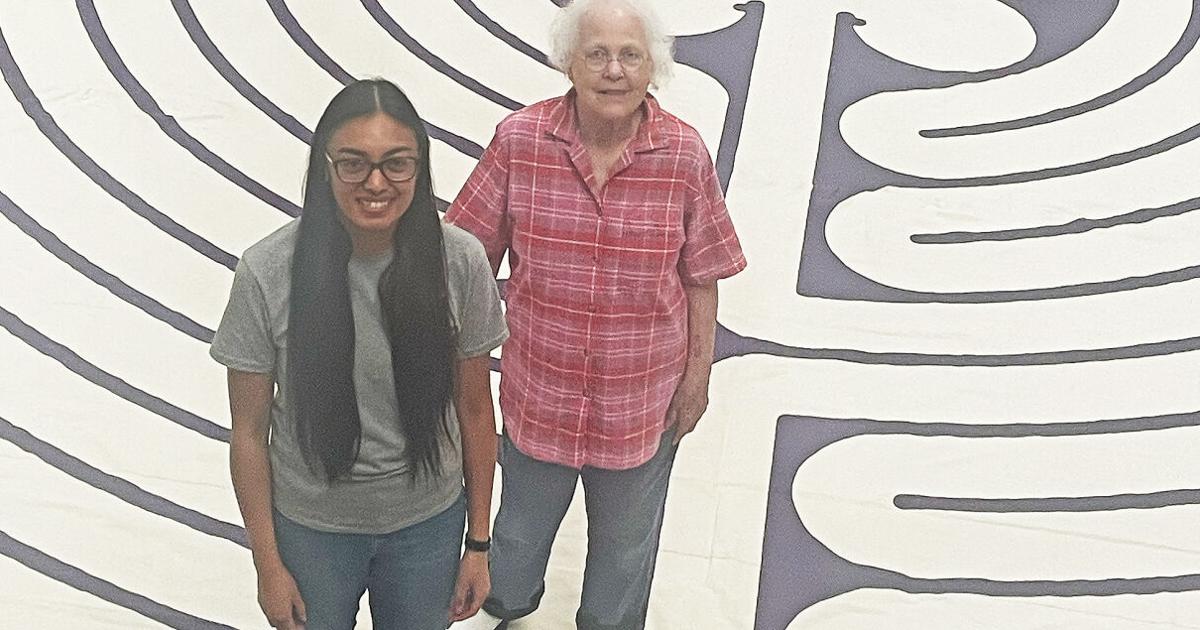Chicago Labyrinth Labyrinth gives students a chance to relax | News | enidnews.com