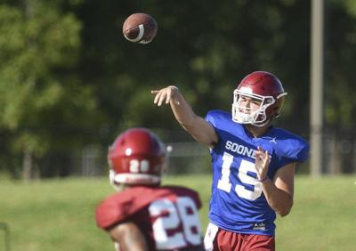Lincoln Riley S Qb Work With Spencer Rattler Tanner Mordecai A