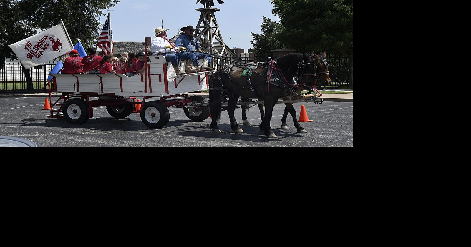 2020 VISION Zaloudek leads Kremlin kids in doing good deeds for their