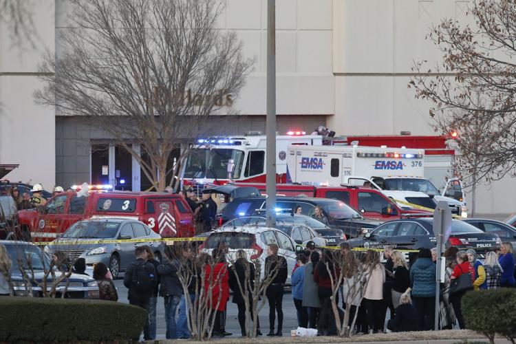 Suspect in custody after shooting frightens shoppers at Oklahoma