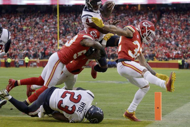 Houston Texans 31-51 Kansas City Chiefs: Patrick Mahomes throws five TDs in  huge comeback, NFL News