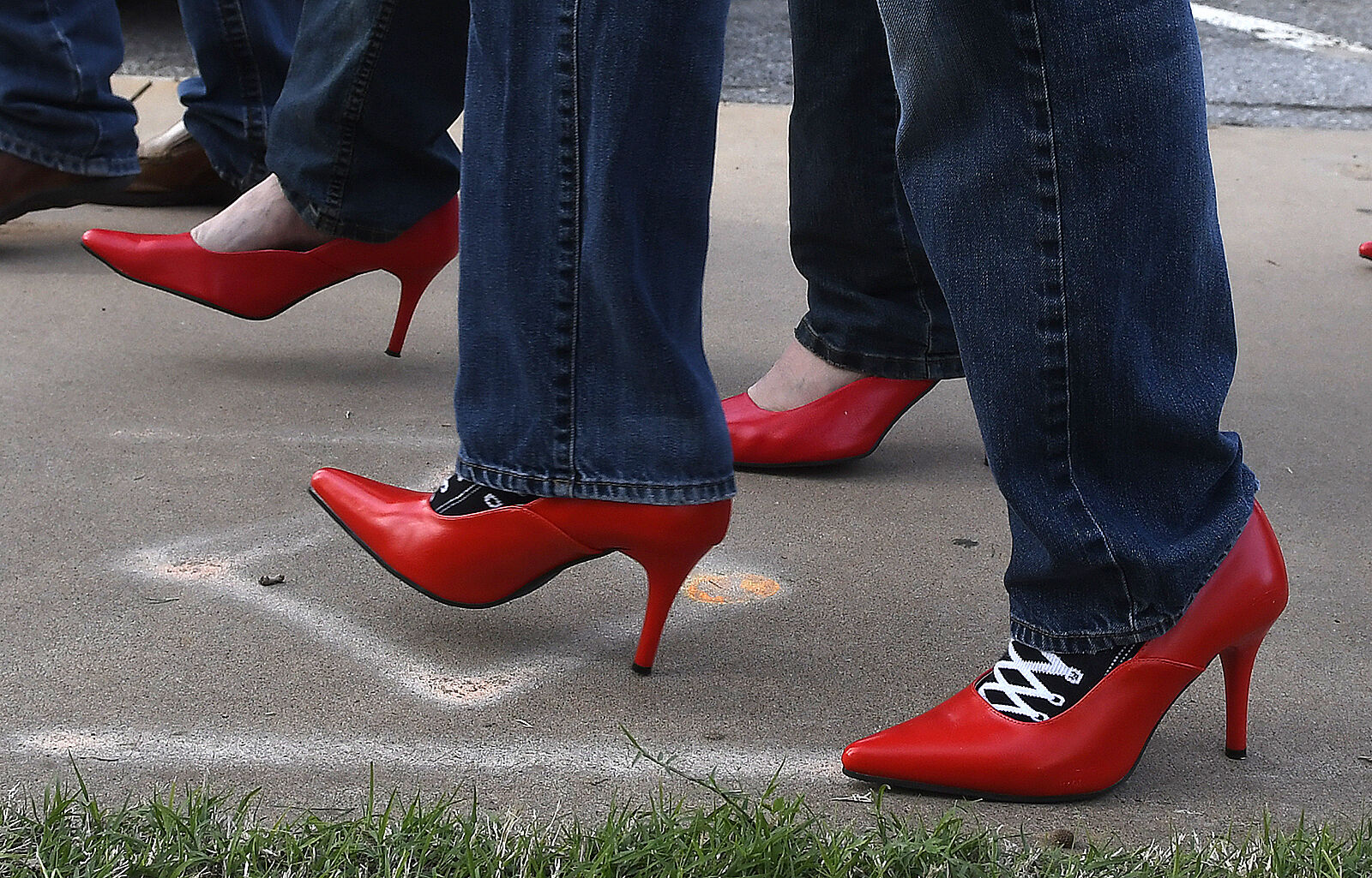 Can a man wear high heels and get away with it while wearing a suit or tux?  - Quora