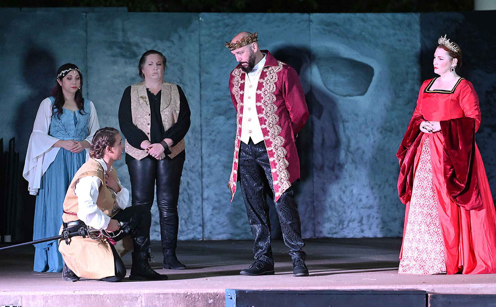 EDITORIAL Theater in the park marks 30 years Local actors bring Shakespeare to life for thousands Opinion enidnews