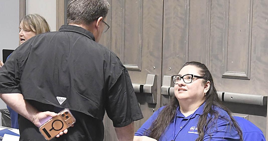 Program offers information to tornado victims