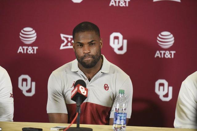 Ou Football Demarco Murray S Coaching Education Continues Back At Oklahoma Sports