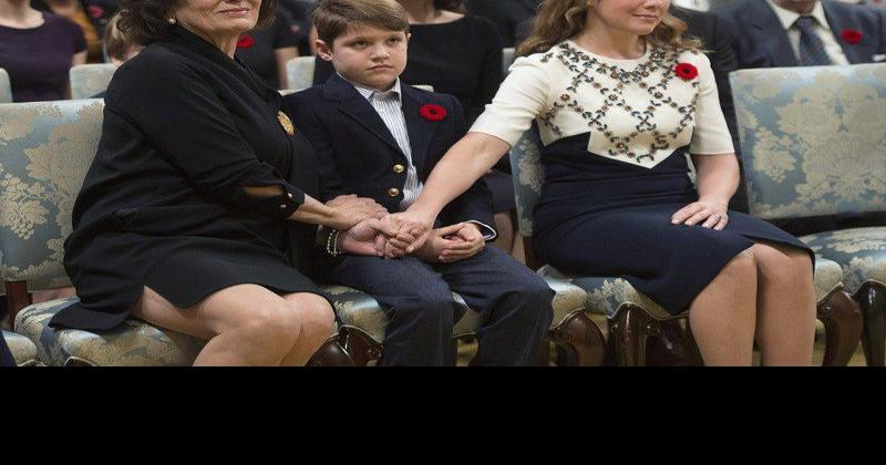 Canada's hunk-in-chief sworn in as new prime minister