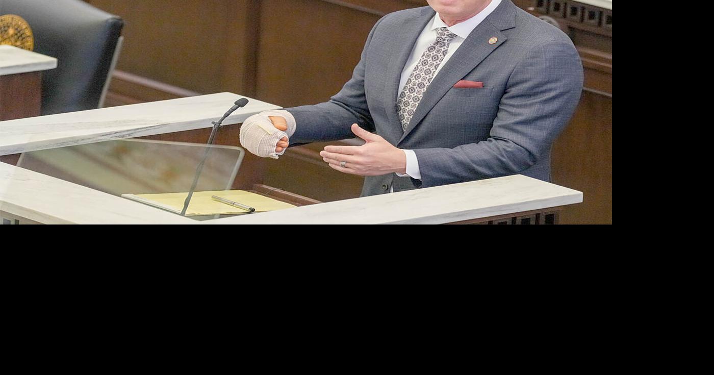 Grand jury finds 'political favoritism' in release of Stitt friend