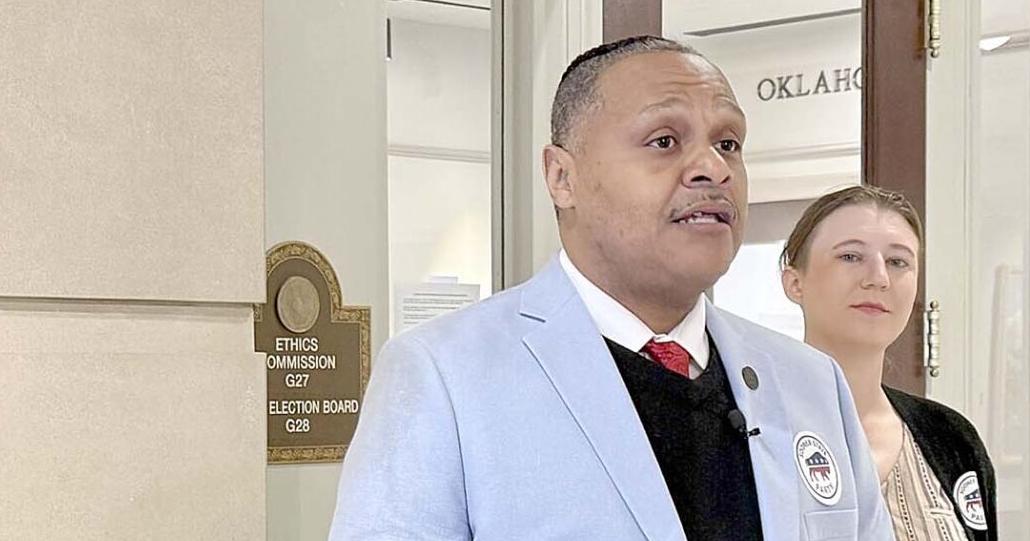 Group threatens suit to keep voter info private