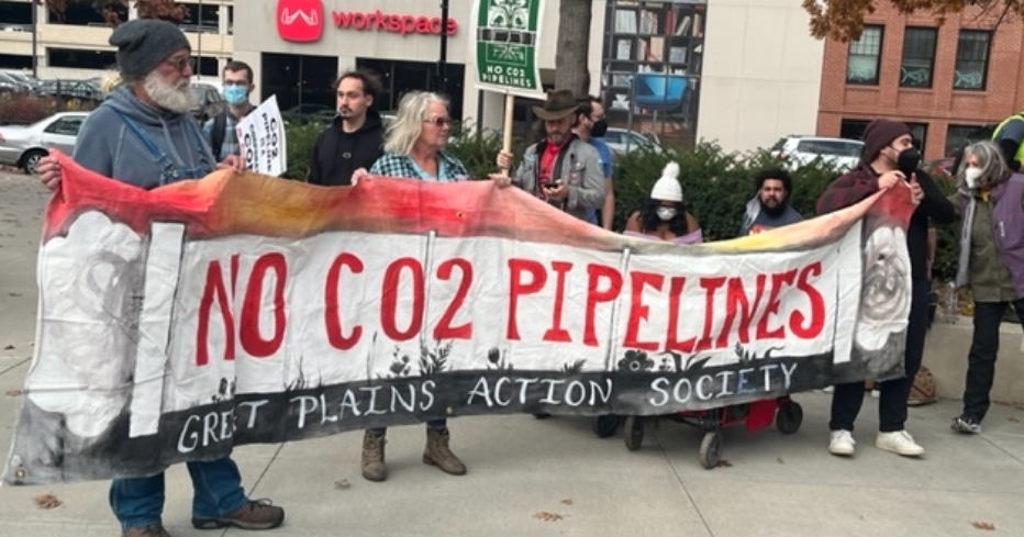 Thanks to federal tax credits, it's boom time in the Midwest for carbon dioxide pipelines | - Vimarsana News