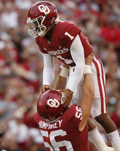 Creed Humphrey comfortable as OU line leader, OU / OSU