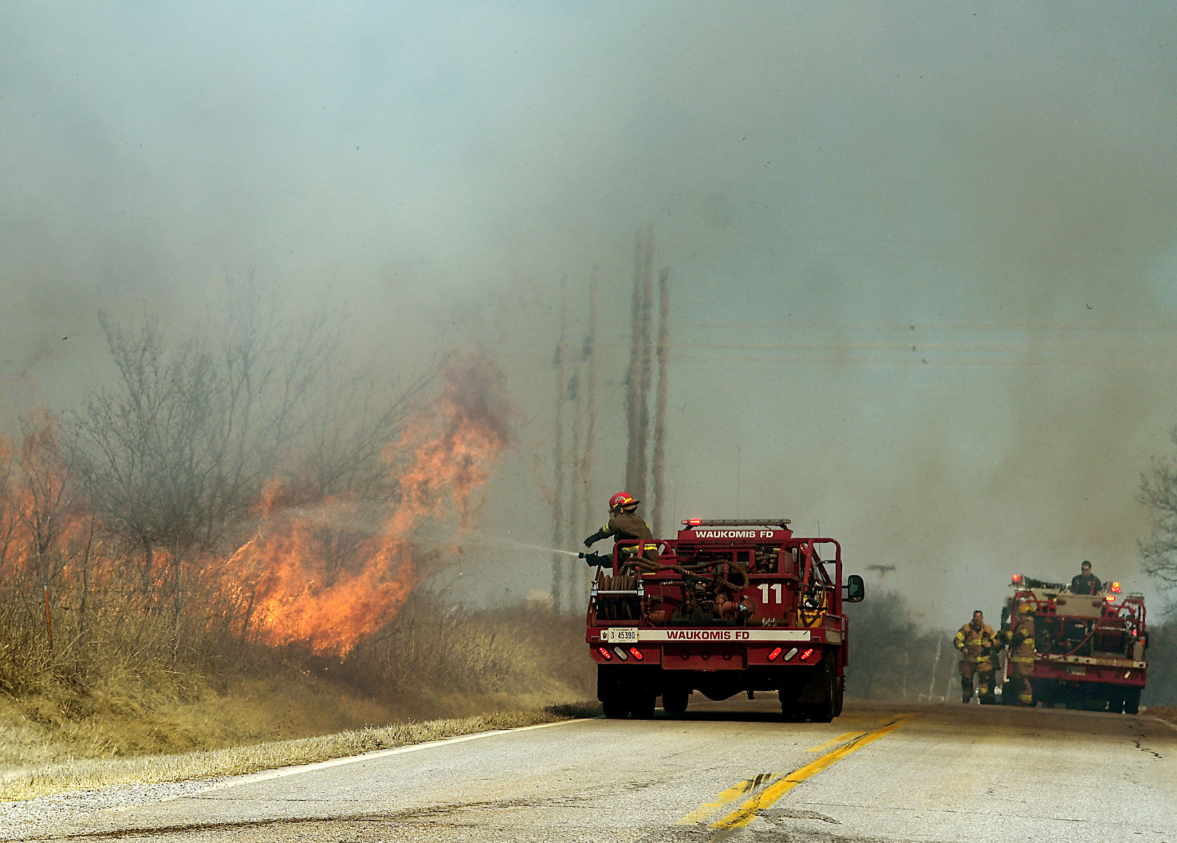 Firefighters Battle Grass Fire, High Wind Conditions Saturday | Local ...