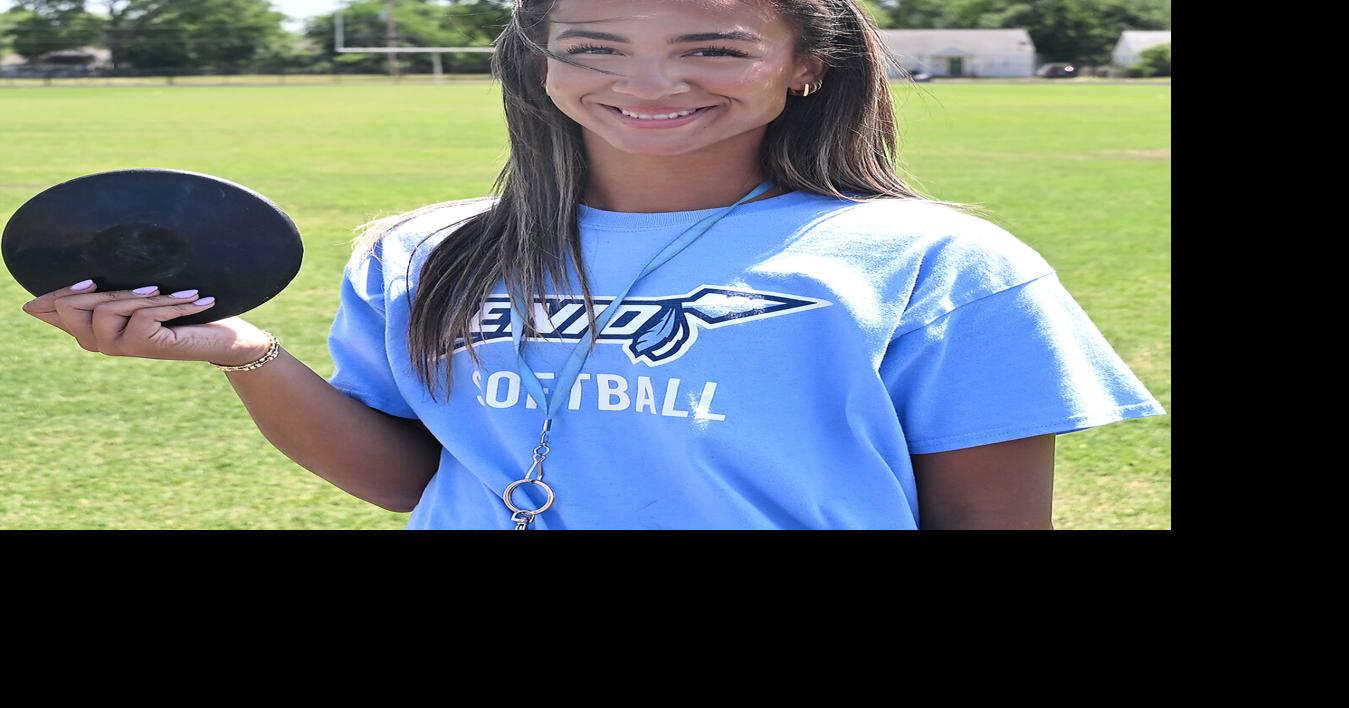 Combrink breaks school discus record at state