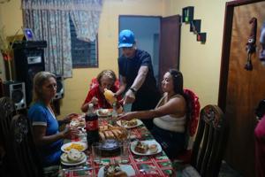 A Venezuelan family's Christmas: From the American dream to poverty