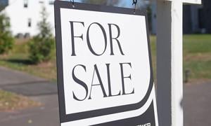 Average long-term mortgage rate edges higher