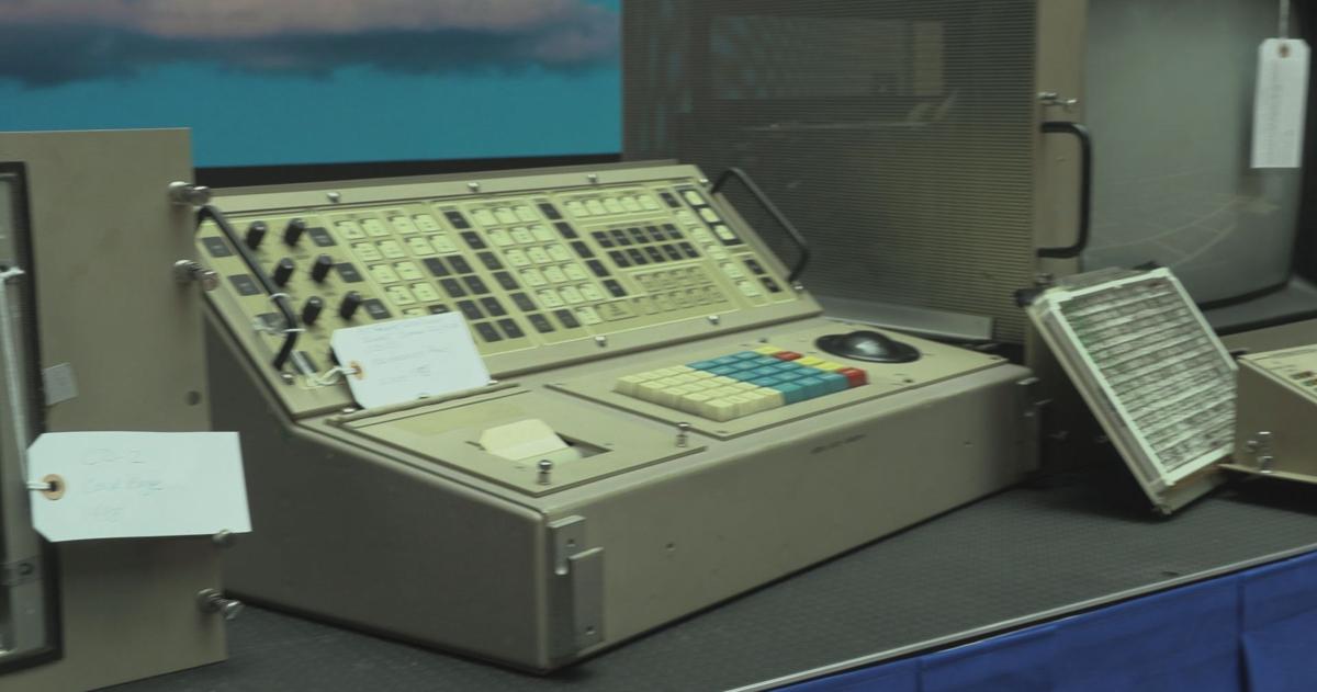 Transportation Department Looks to Modernize "Outdated" Air Traffic ...