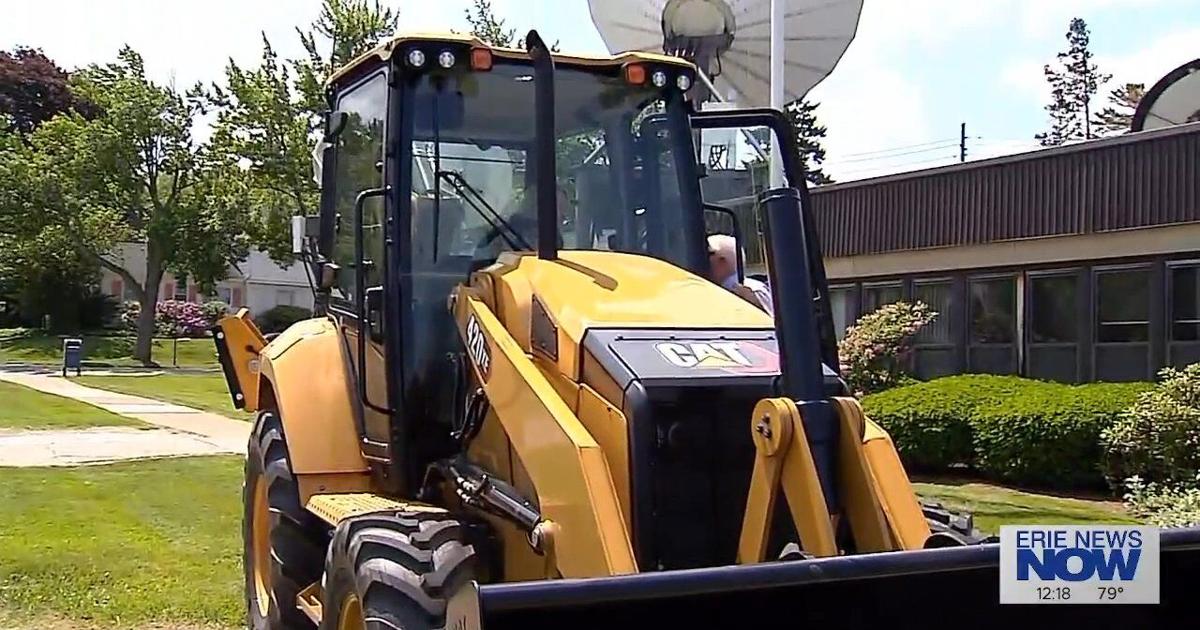 Friday Feature Creature: Equipment Day at the Erie Zoo