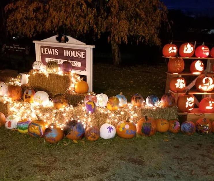 Pumpkin Carving Contest Still On In Oak Hill News Fayettetribune Com
