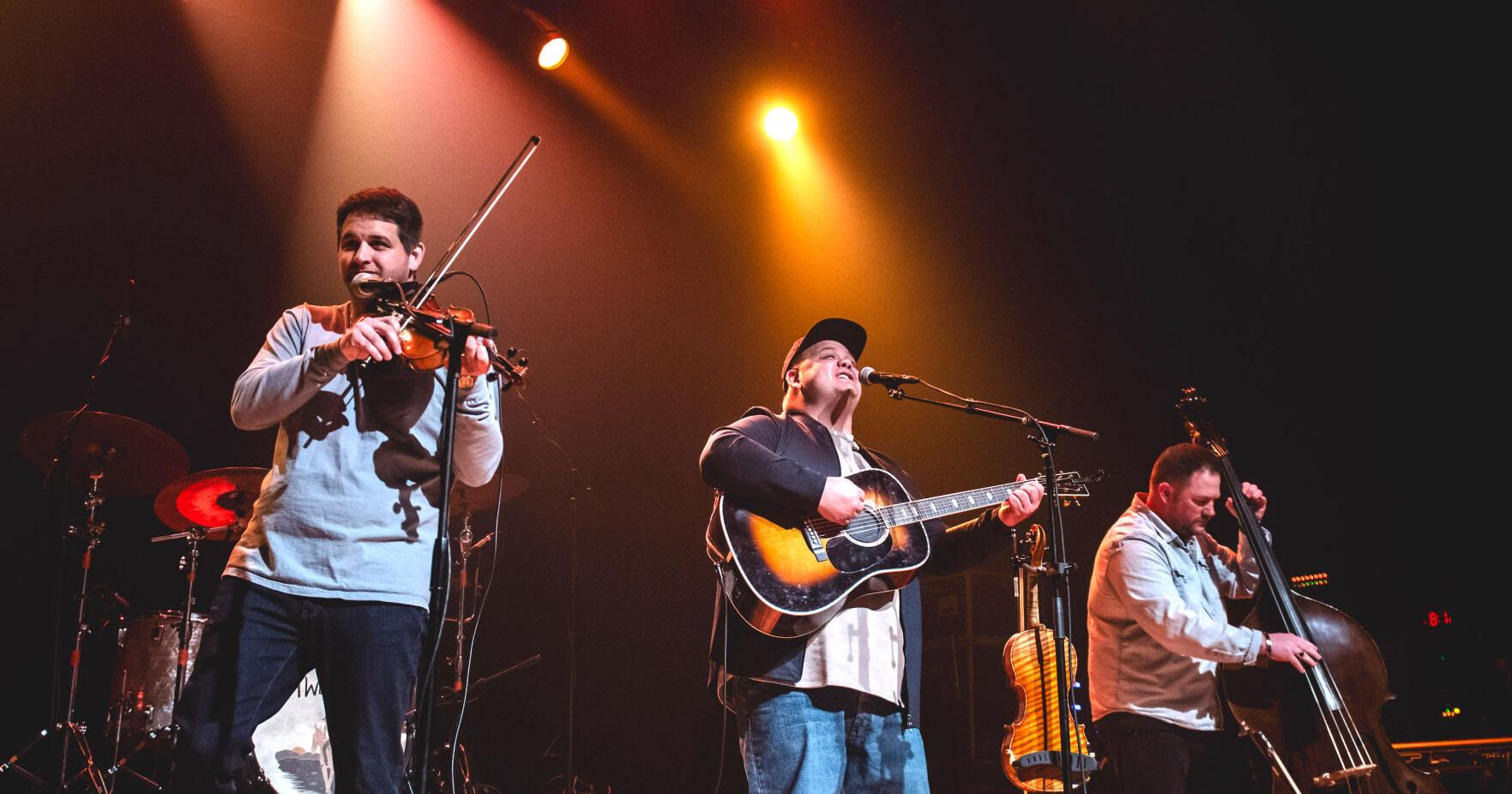 Philip Bowen to bring his music back home this fall - Vimarsana News