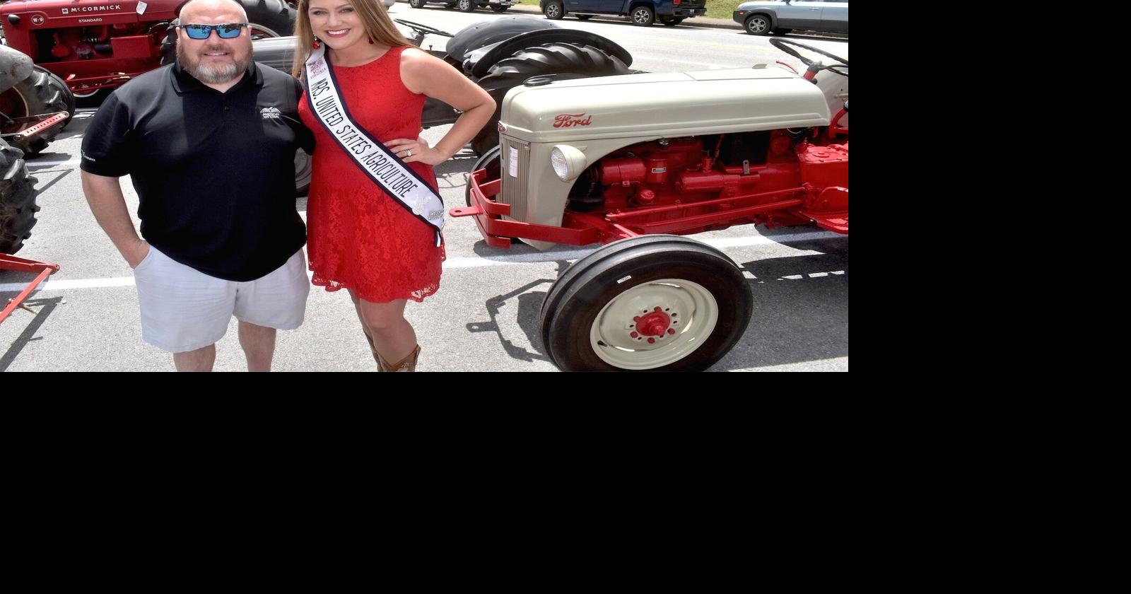 Same Message Different Stage For Walker Owen Community Fayettetribune Com