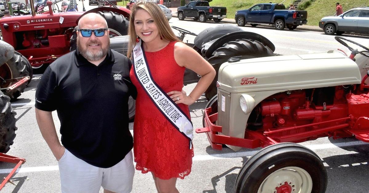 Same Message Different Stage For Walker Owen Community Fayettetribune Com Same Message Different Stage For Walker Owen Community Fayettetribune Com