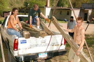 unload truck