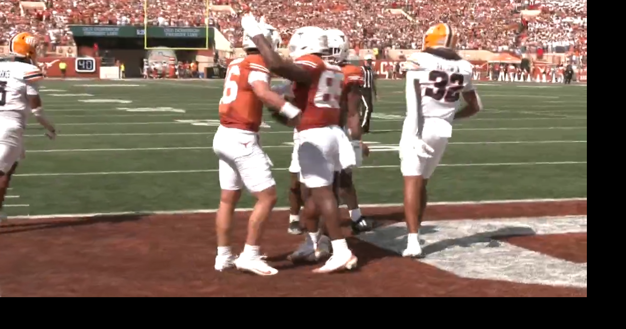 Texas Longhorns struggle offensively, but pull …