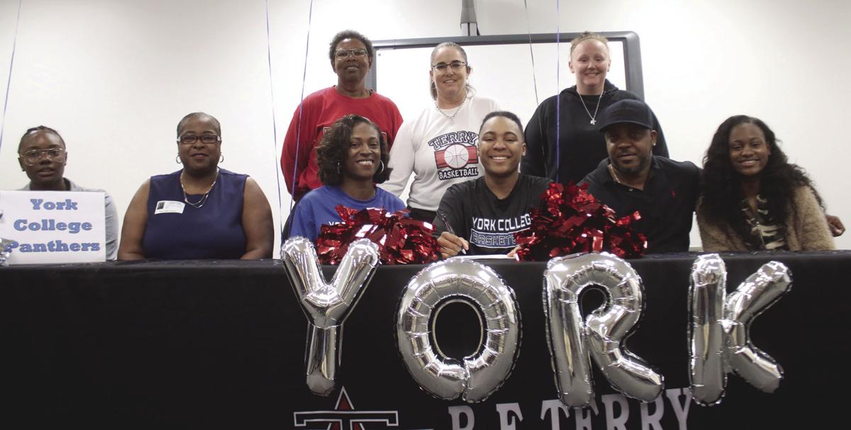 Carr Heading To Nebraska To Play For York College Sports