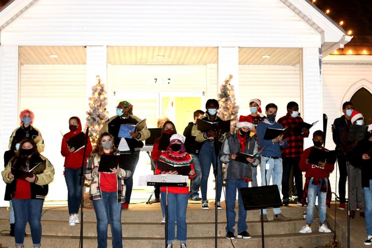 Pecan Grove Baptist Church holds drivethru nativity scene Arts And