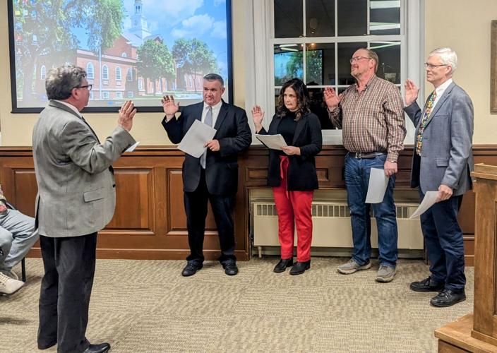 Fergus Falls swears in new council members News