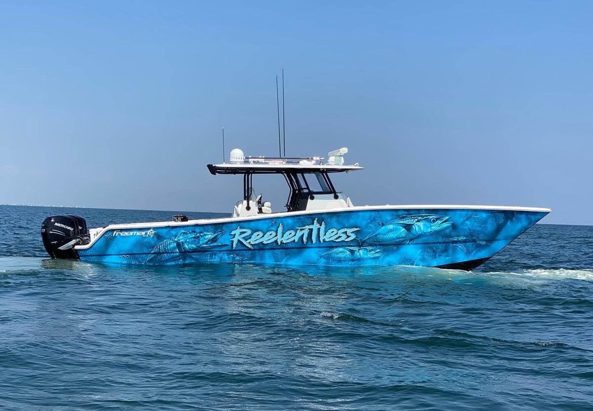 The Benefits of Vinyl Boat Wraps, Boating