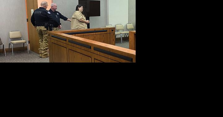 Floyd woman facing felony abuse charges - Vimarsana News