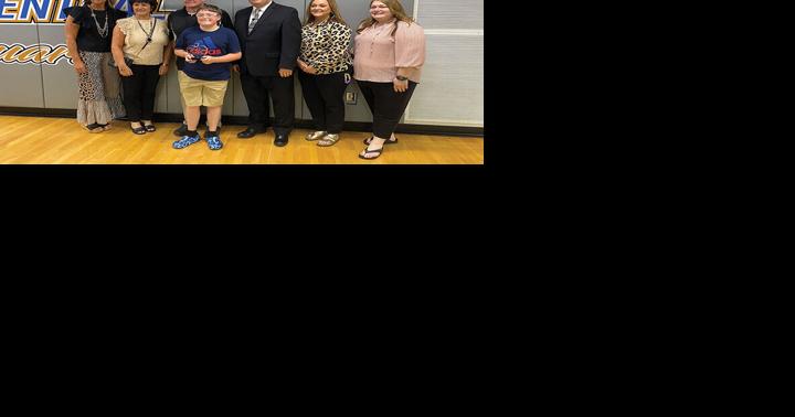 Floyd Central's Hager awarded first WSAZ Golden Apple Award. | News - Vimarsana News