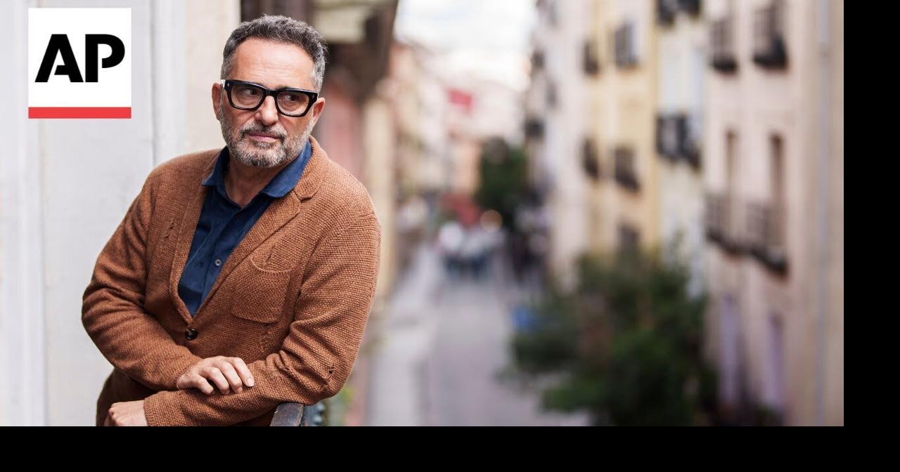 Uruguayan singer-songwriter Drexler
