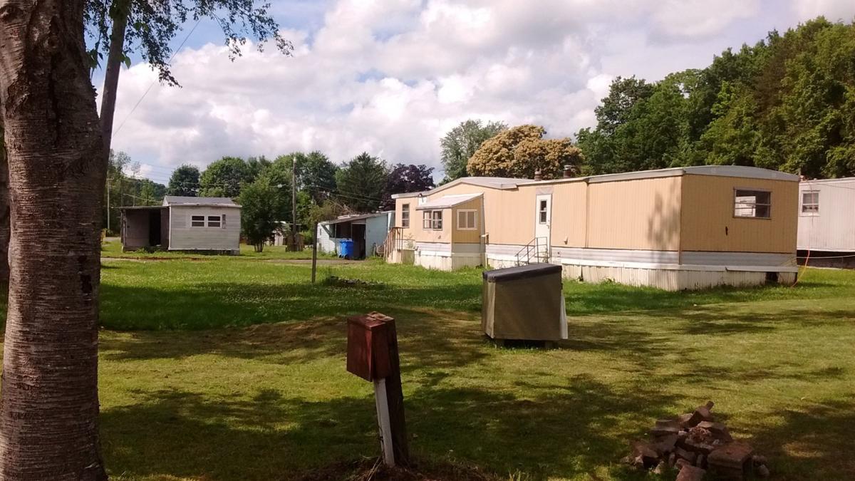 Heat is on, but power’s off at Lyons mobile home park Heat is on, but power’s off at Lyons mobile home park